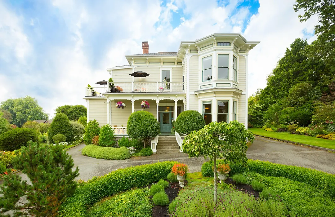 Fairholme Manor Inn-1